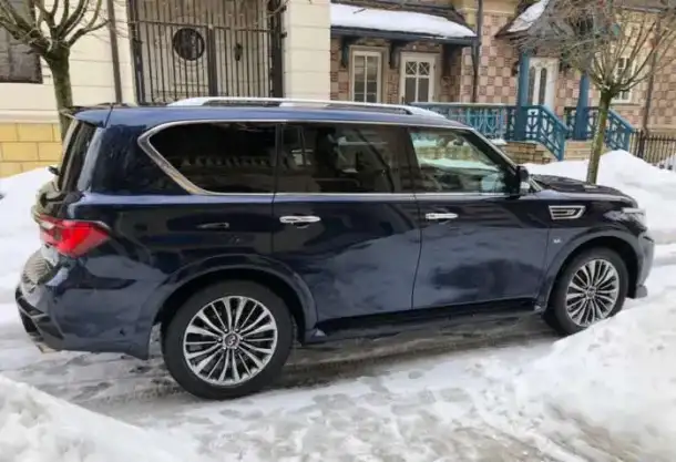Продажа от собственника! Автомобиль Infiniti QX80 2018 г.в. в отличном состоянии, г. Москва, фотография 3