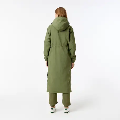 Женская длинная парка lacoste с капюшоном и боковым клапаном на пуговицах, фотография 2