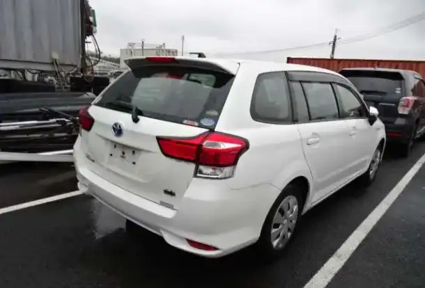 Toyota Corolla Fielder,  NKE165 2018 г ПРОДАЕТСЯ В ОТЛИЧНОМ СОСТОЯНИИ С АУКЦИОНОВ ЯПОНИИ ПОД ЗАКАЗ, фотография 5
