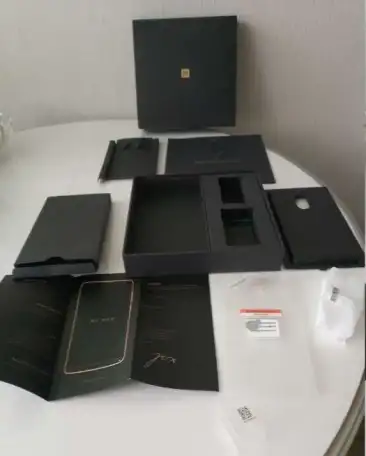 Черная коробка  и  сопроводительные мелочи  от смартфона    Xiaomi Mi Mix 2   состояние  нового, фотография 11