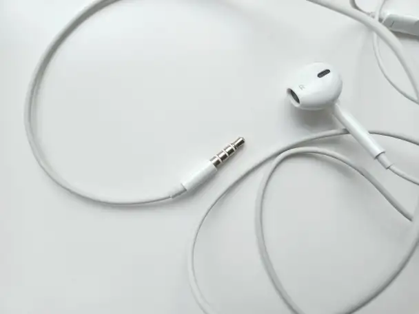 Наушники-вкладыши 1,15 м. mini-jack 3,5 мм. белые, фотография 8