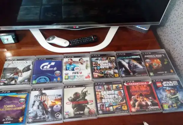 Sony PlayStation 3 Super Slim 12 ГБ, фотография 2