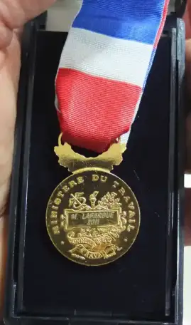 медаль серебряная именная , с фамилией, Франция, фотография 2