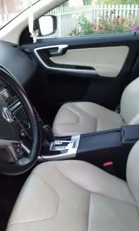 Автомобиль Volvo XC60, фотография 2