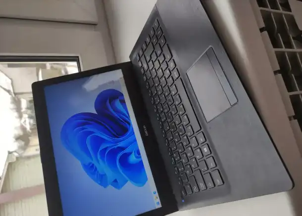 Ноутбук Dexp Athena T140, фотография 1