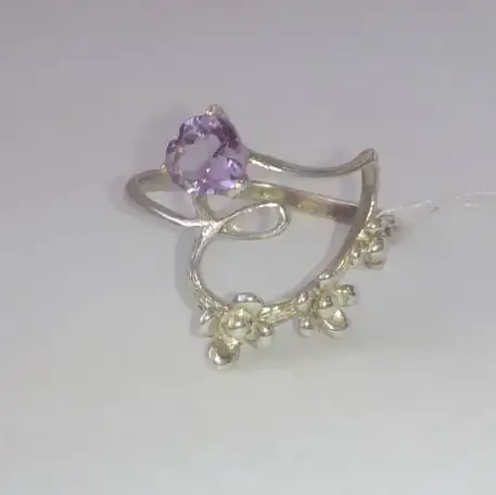 Серебро, кольцо-сердце с цветами, фотография 1