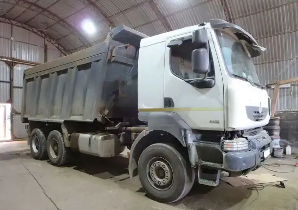 Самосвал Renault Kerax 6х4, 20 м3, 2012 г, 2 шт, фотография 1
