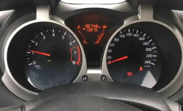 Продаю автомобиль Nissan Juke, 2013 г/в, фотография 5