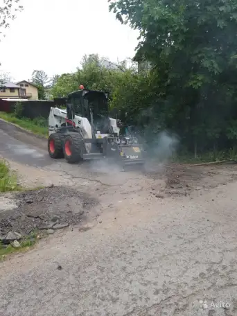 Аренда мини-погрузчик Bobcat с фрезой S650HF, фотография 11