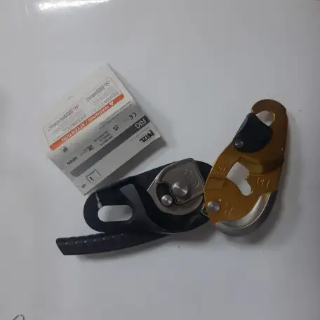Страховочно-спусковое устройство Petzl RIG, фотография 2