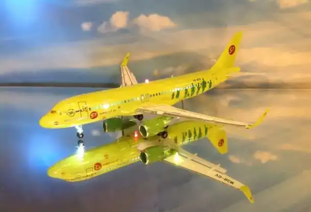 Модель самолета Boeing 737-800.1/144.Освещение салона,кабины пилотов., фотография 8
