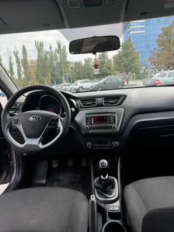 Шикарное авто Kia RIO 2017 года, рестайлинг, фотография 3