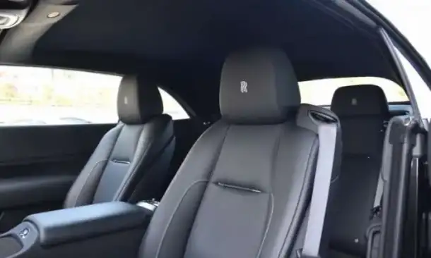Rolls-Royce Dawn Black Badge 2017 года выпуска, фотография 9