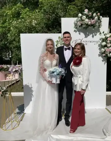Ведущая и певица на праздник. Подарок-клип-песня про молодоженов!, фотография 1