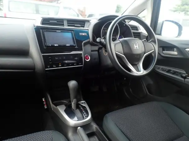 Хэтчбек Honda Fit кузов GK3 модификация 13G гв 2017 4wd, фотография 3