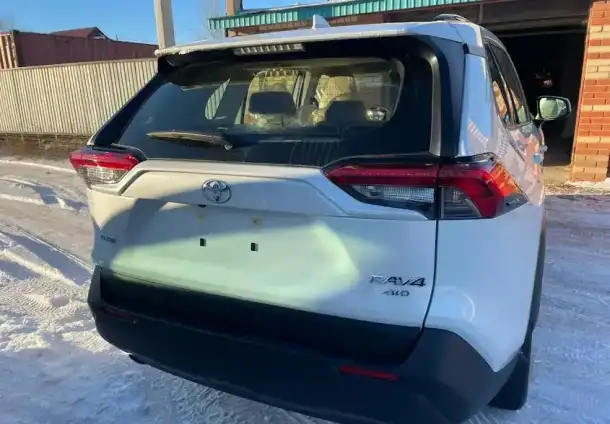 Toyota RAV4, 2022, фотография 3