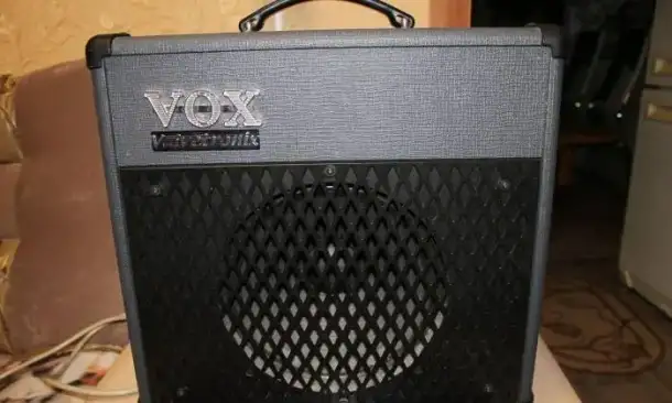 Комбик(Комбоусилитель) гитарный VOX AD15VTXL, фотография 1