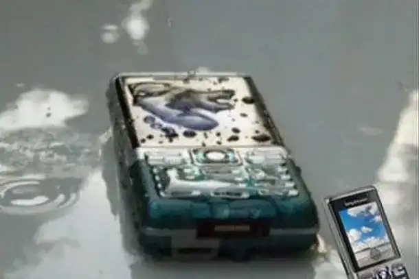 Sony Ericsson C702i Cyber-shot оригинал, фотография 6
