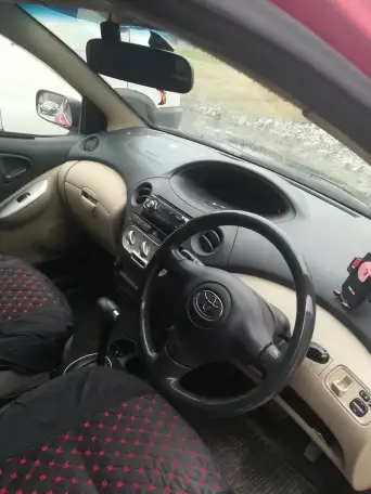 Продам авто Toyota Vitz, фотография 8