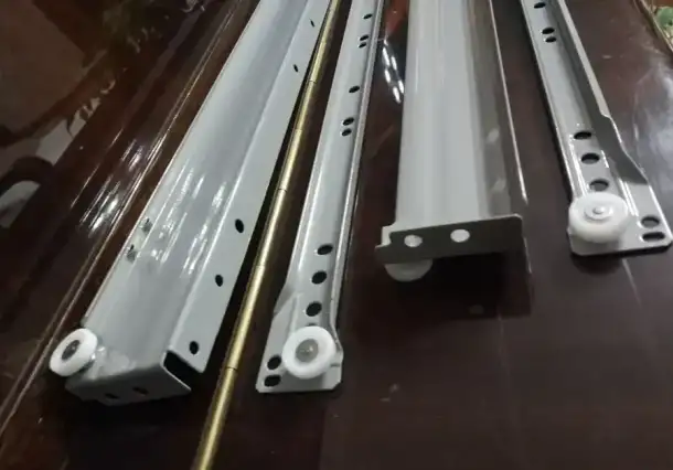 Техника на Ремонт Запчасти  Штора 2ед Decolux 156x37см Акустика Магнитола УШМ Замки, фотография 3