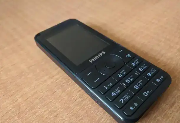 Philips Xenium E181 оригинал, 2-сим-карты, фотография 3