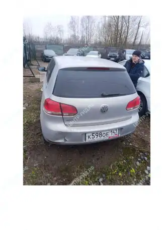 Автомобиль Volkswagen Golf, 2012, фотография 3