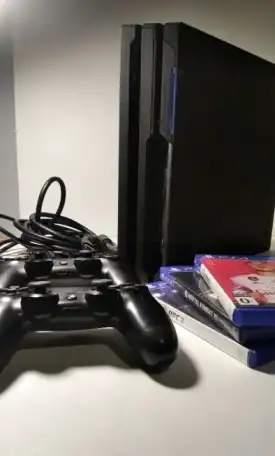 Продаётся PlayStation 4 Pro на 1 Тб, фотография 3