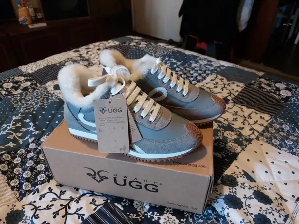 Loewe кроссовки UGG, фотография 1