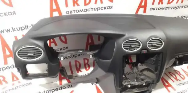 Ремонт торпедо (панель приборов) на Ford Focus 2, фотография 4