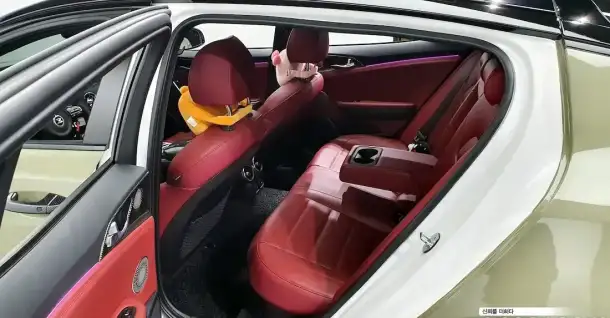 Kia Stinger 3.3 Turbo AWD GT, фотография 12