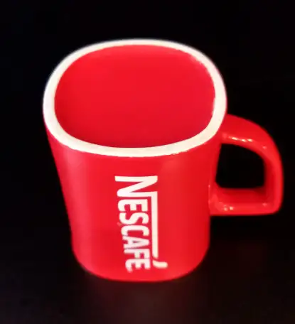 Кружка Nescafe красная, фотография 5