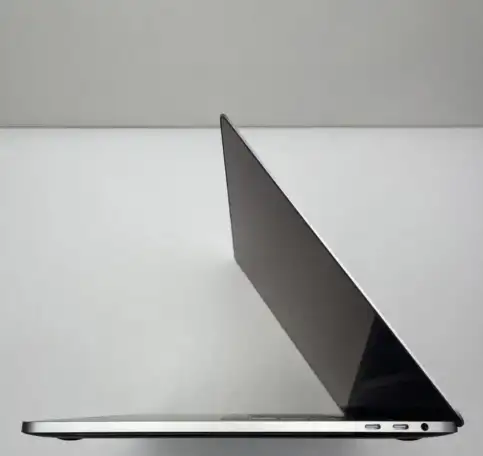 MacBook Pro 15 2018 Space 17 2.2ghz 16/512, фотография 2
