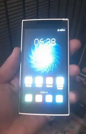 Новый смартфон Leagoo Alfa 5, фотография 3