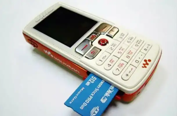 Sony Ericsson W800i Walkman оригинал, фотография 1