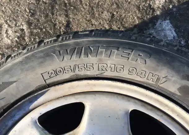 шина б/у Tigar Winter 205/55 R16 94H XL, фотография 3