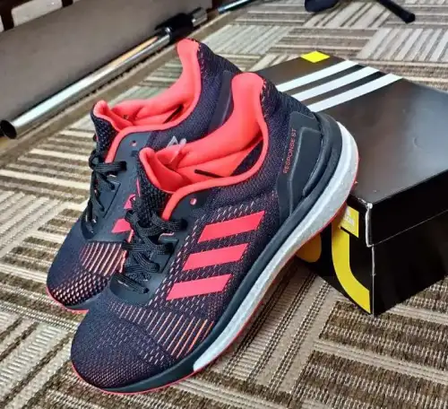 Кроссовки Adidas Response ST, фотография 1