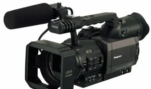 Продам видеокамера Panasonic AG-DVX100B, фотография 1