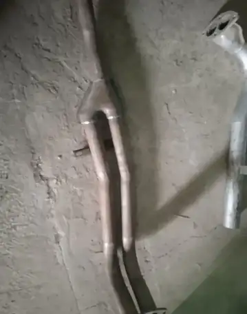 Продам  трубу приемную глушителя на автомобиль ГАЗЕЛЬ 3302 с двигателем ЗМЗ 409, фотография 1