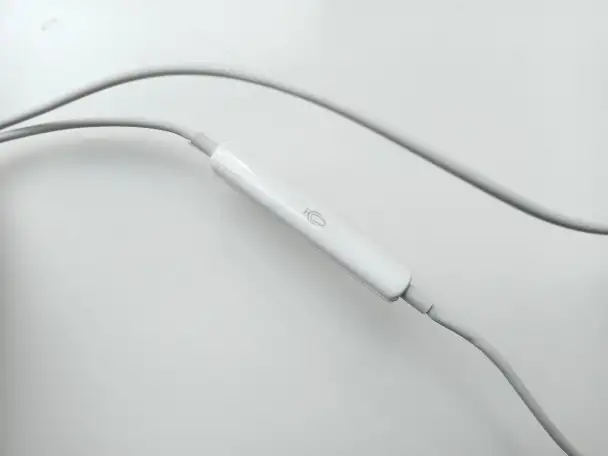Наушники-вкладыши 1,15 м. mini-jack 3,5 мм. белые, фотография 6