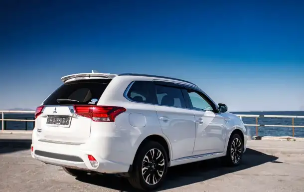 MITSUBISHI OUTLANDER PHEV GG2W 2017Г  ПРОДАЕТСЯ В ОТЛИЧНОМ СОСТОЯНИИ С АУКЦИОНОВ ЯПОНИИ ПОД ЗАКАЗ, фотография 13