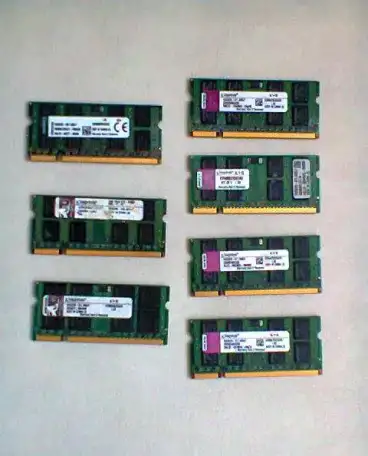 DDR2 2 GB Kingston Оперативная память для ноутбука, фотография 1