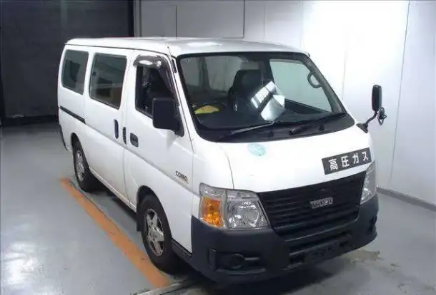 Isuzu Como грузопассажирский полноприводный микроавтобус, фотография 3