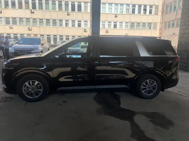 Автомобиль kia carnival 2021 г.в., фотография 11
