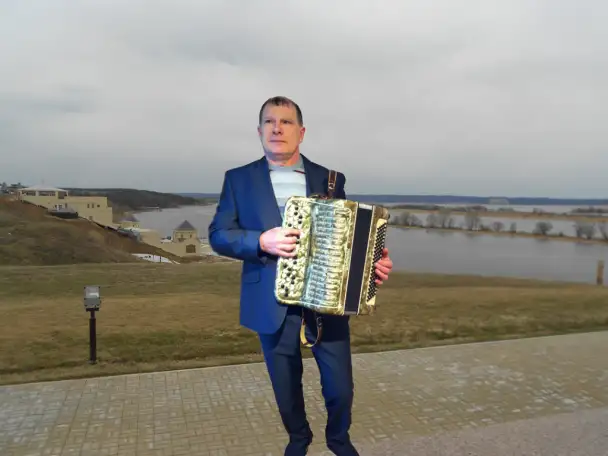 БАЯНИСТ, фотография 2