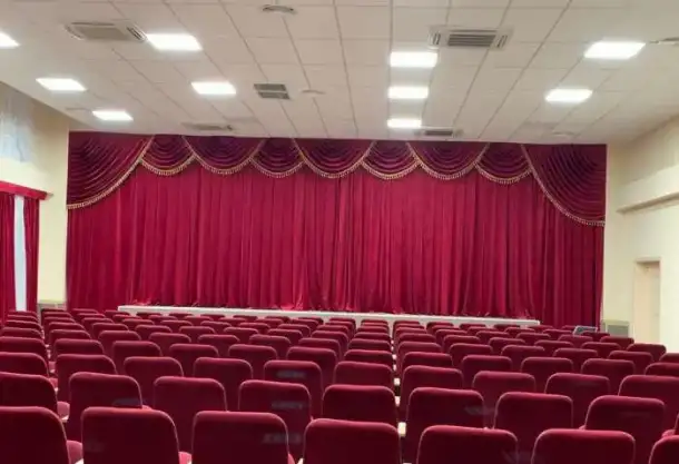 Изготавливаем: антрактно–раздвижные театральные занавесы, арлекины, кулисы и падуги, задники, фотография 4