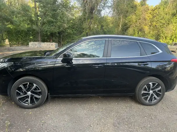 Продам Haval Jolion 2023 год, 4WD, пробег 27 тыс. Машина в максимальной комплектации, Premium, фотография 3