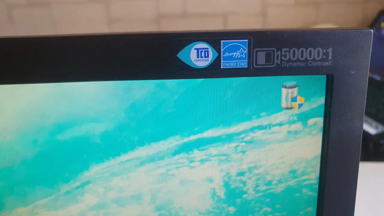 Монитор Samsung SyncMaster E1920N, фотография 2