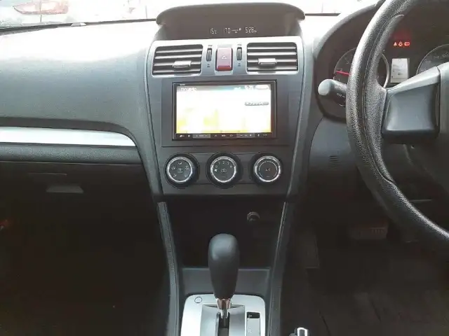 Хэтчбек Subaru Impreza Sports кузов GP2 модификация 1.6i, фотография 9