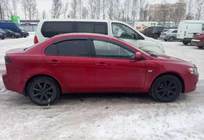 Продам личный автомобиль. Mitsubishi Lancer, фотография 3