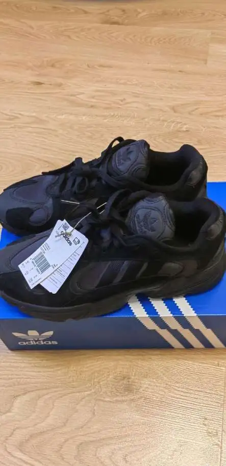 Кроссовки adidas yung-1 black, фотография 1